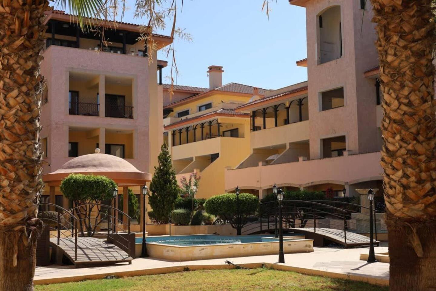 Queens Gardens Paradise Vip, Pool, Mall, Sea Paphos Luaran gambar
